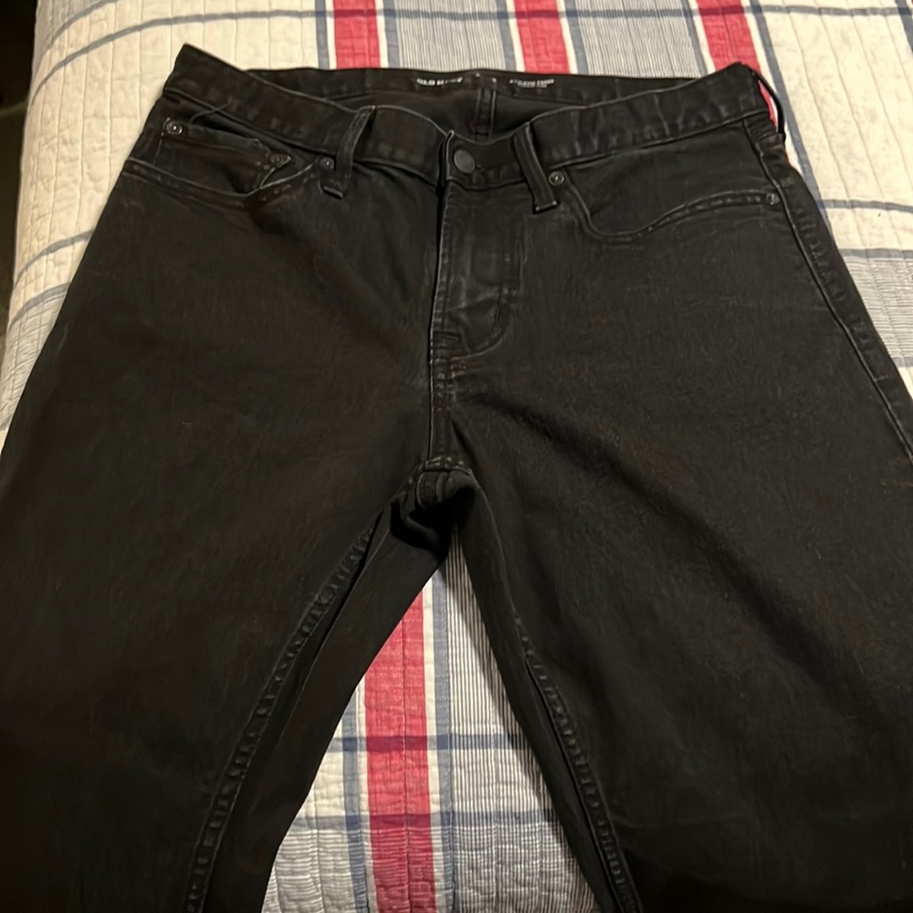 Old Navy never worn black jeans!!! Athletic Taper 32x30